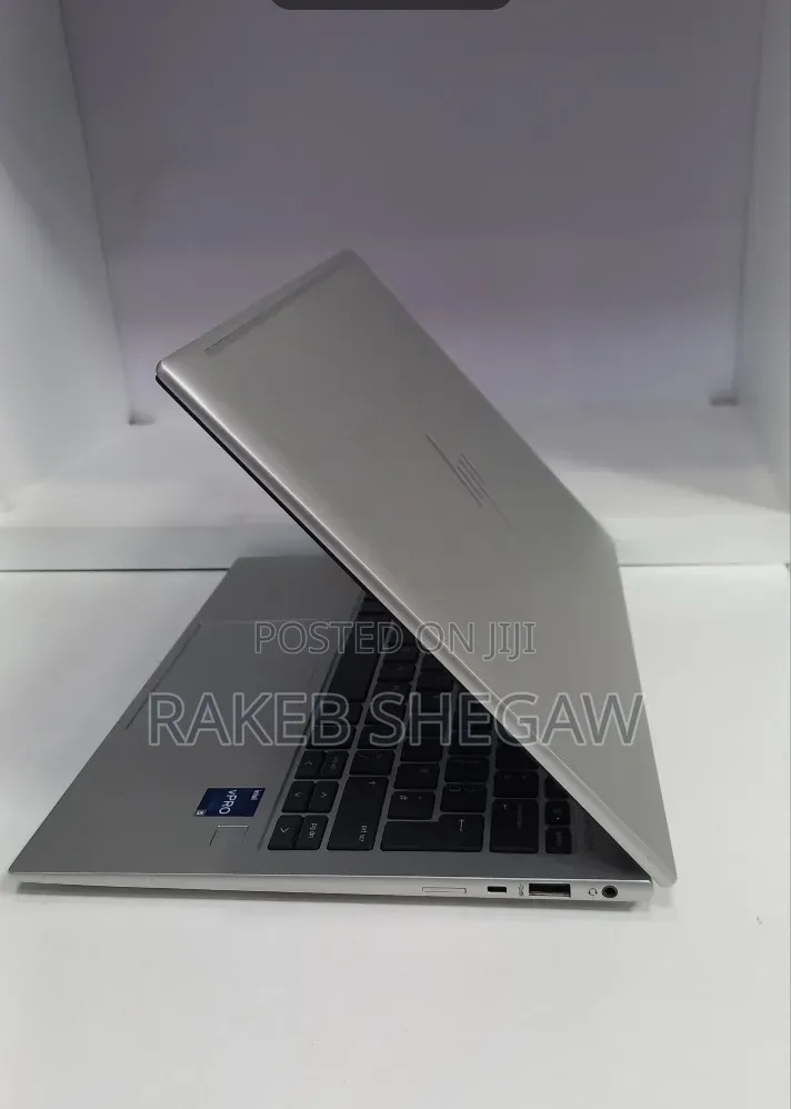 New Laptop HP EliteBook 830 16GB Intel Core i5 SSD 512GB
