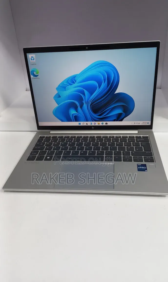 New Laptop HP EliteBook 830 16GB Intel Core i5 SSD 512GB