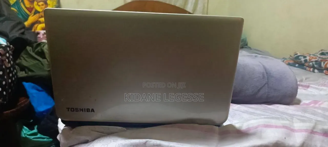 Laptop Toshiba Satellite C55 4GB Intel Core i3 eMMC 500GB