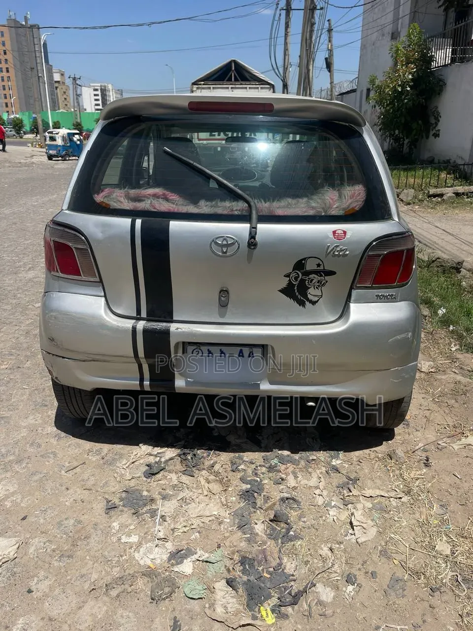 Toyota Vitz 2000 Silver