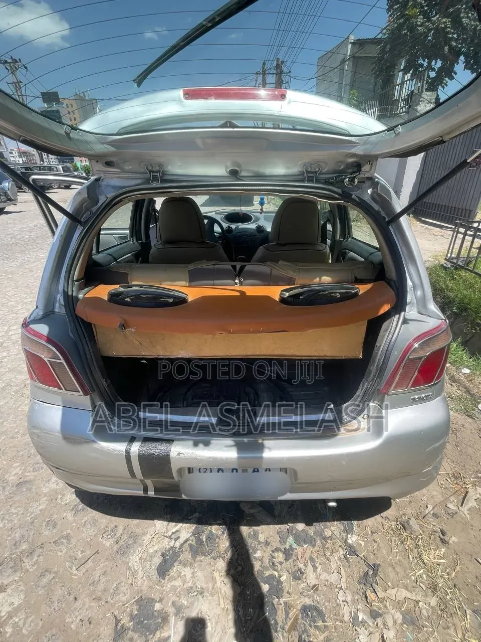Toyota Vitz 2000 Silver