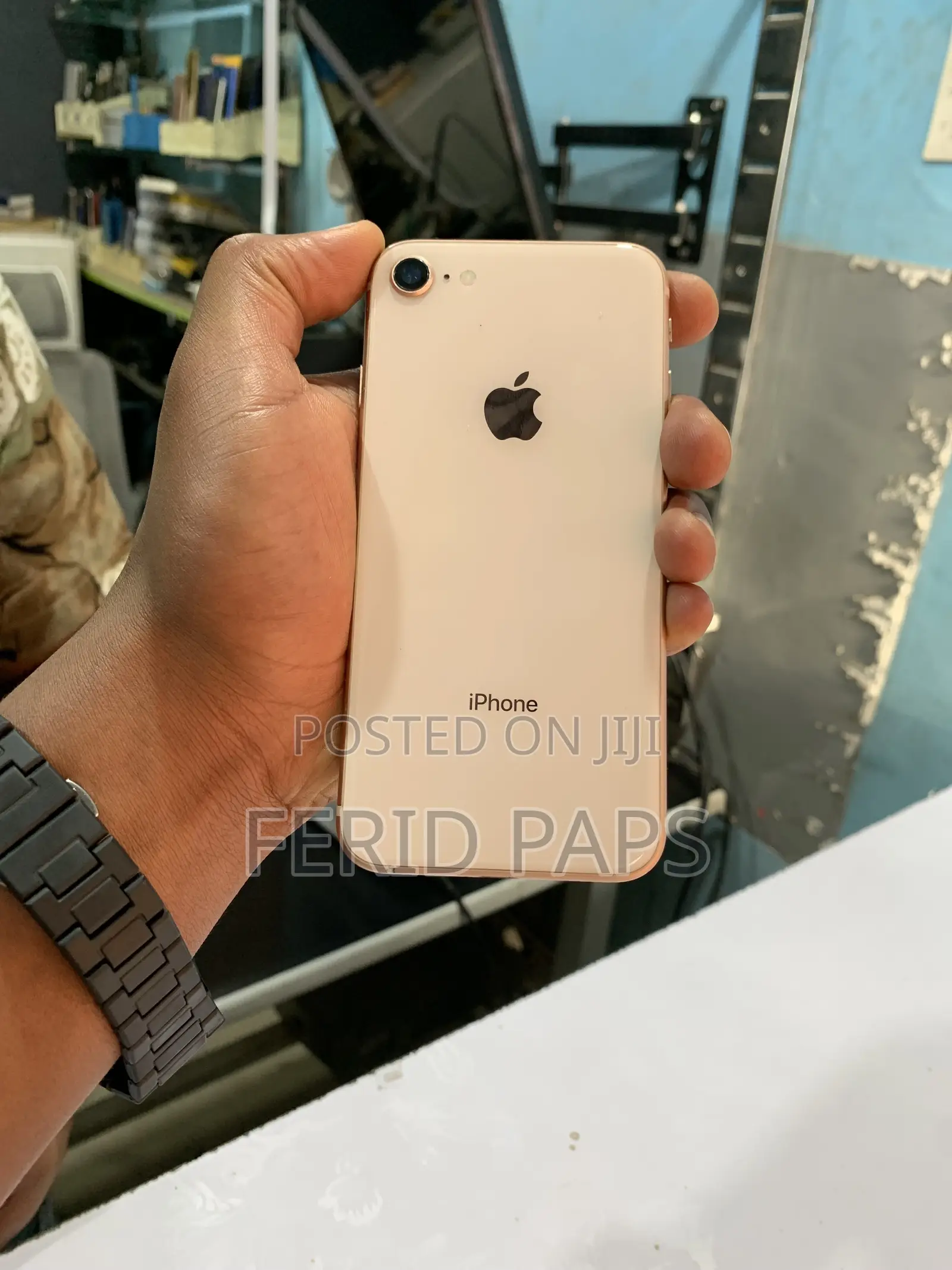 Apple iPhone 8 64 GB Purple