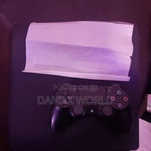 Playstation 4 Slim 9.00