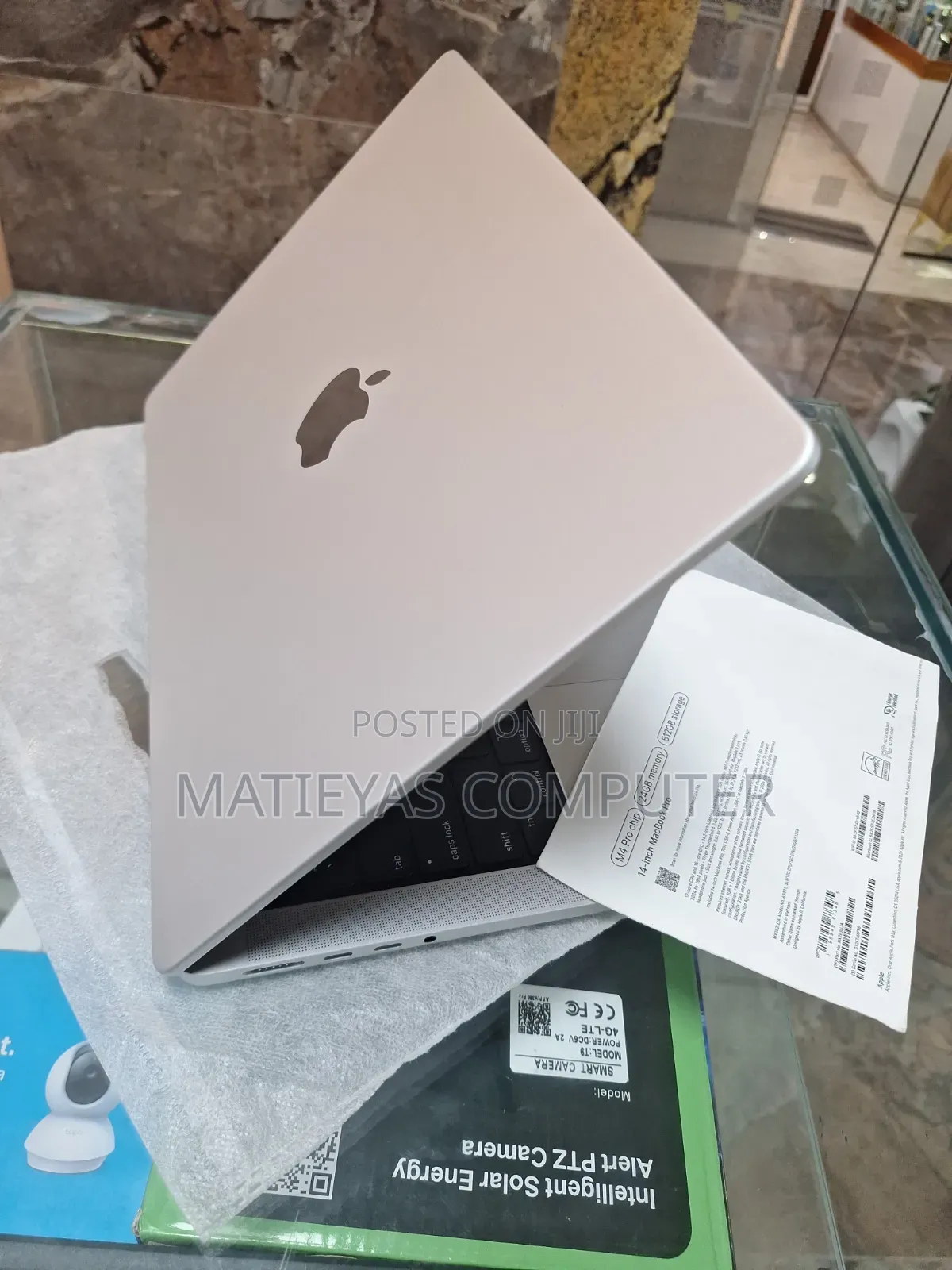 New Laptop Apple MacBook Pro 2024 M4 24GB Apple M4 Pro SSD 512GB