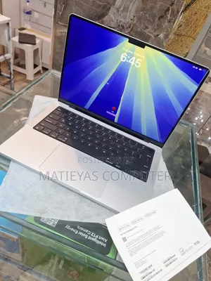 New Laptop Apple MacBook Pro 2024 M4 24GB Apple M4 Pro SSD 512GB