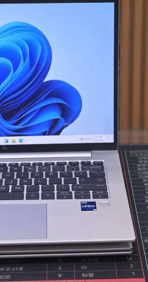 Laptop HP EliteBook 840 G10 16GB Intel Core i7 SSD 512GB