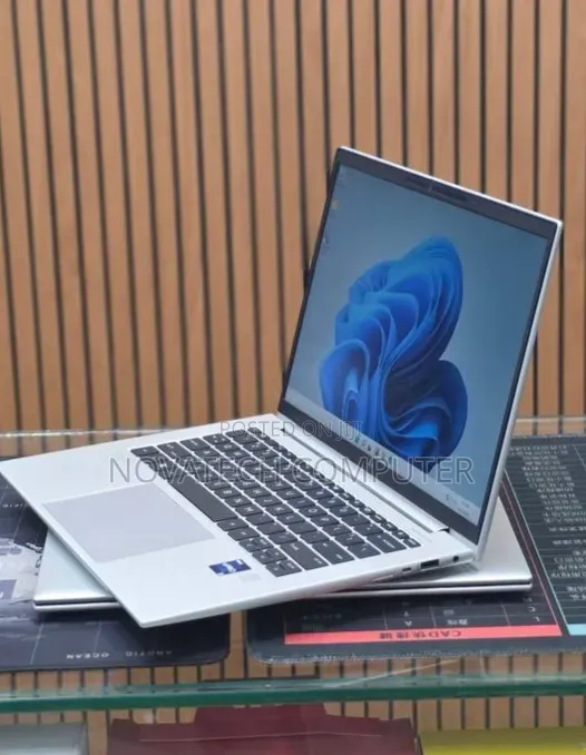 Laptop HP EliteBook 840 G10 16GB Intel Core i7 SSD 512GB
