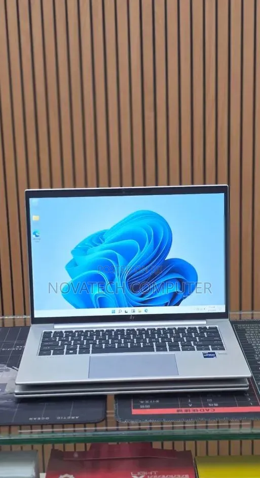 Laptop HP EliteBook 840 G10 16GB Intel Core i7 SSD 512GB