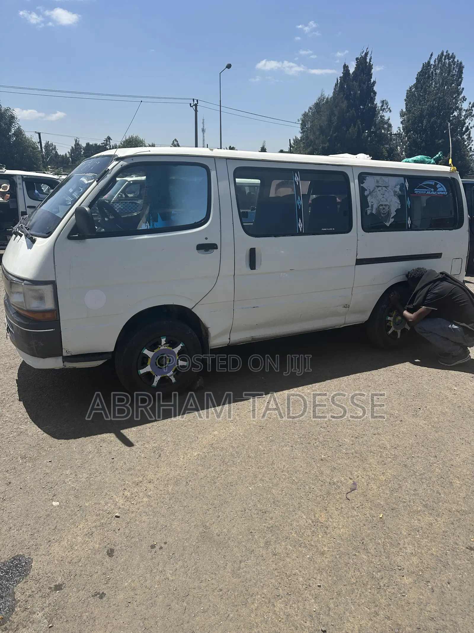 Toyota HiAce 1998 White