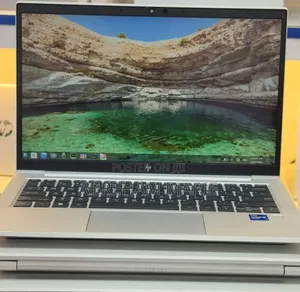 New Laptop HP EliteBook 830 G8 8GB Intel Core i7 SSD 512GB