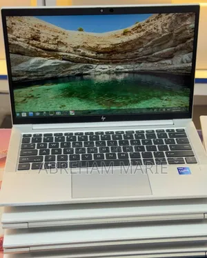 New Laptop HP EliteBook 830 G8 8GB Intel Core i7 SSD 512GB