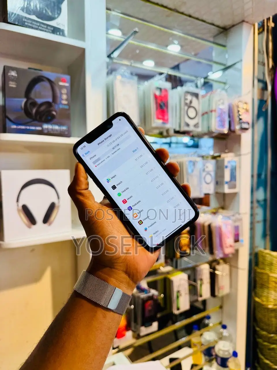 New Apple iPhone XR 64 GB Black