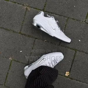 Nike Shox Z Metallic Silver /Black Unisex Fashion Sneaker