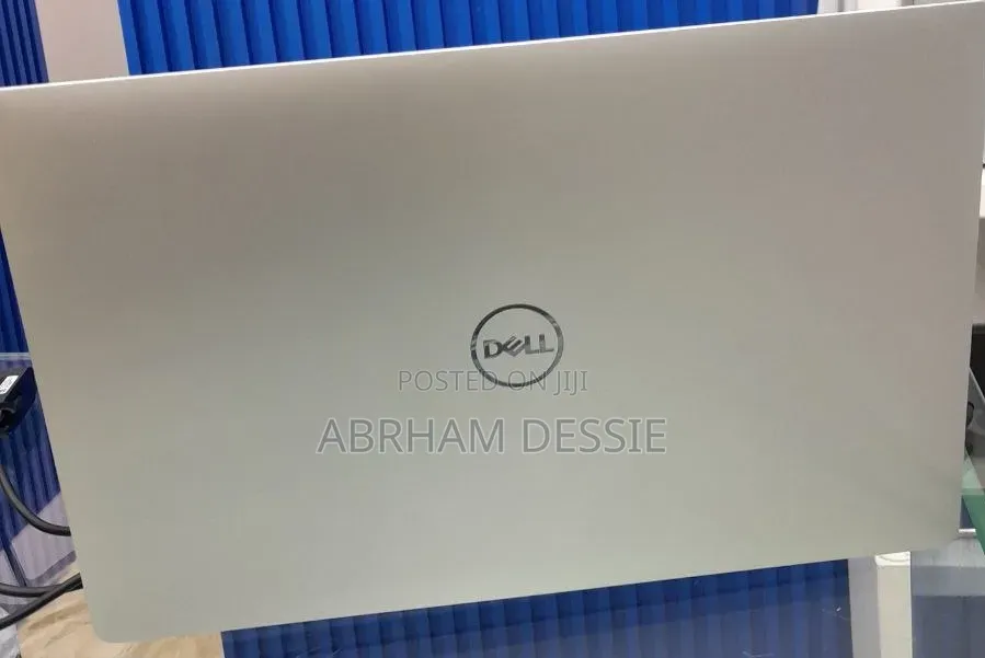 New Laptop Dell 16GB Intel Core i7 SSD 512GB