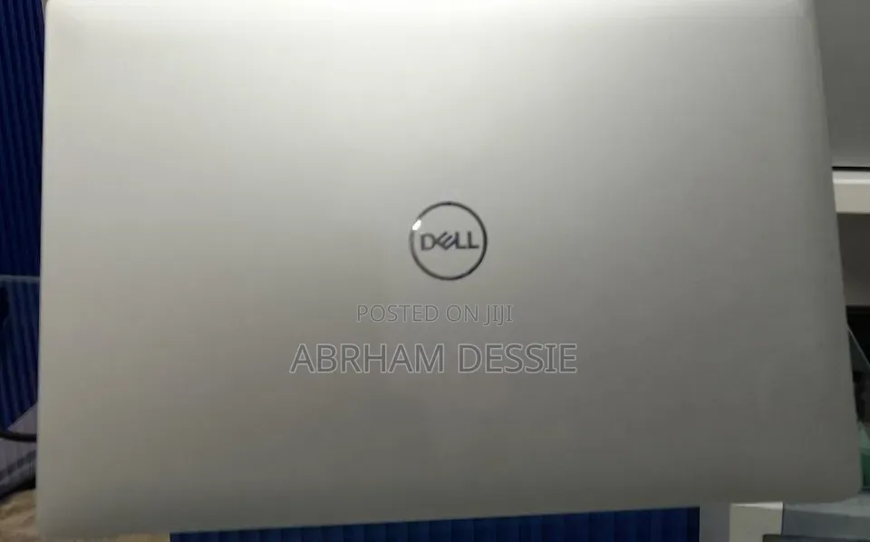 New Laptop Dell 16GB Intel Core i7 SSD 512GB
