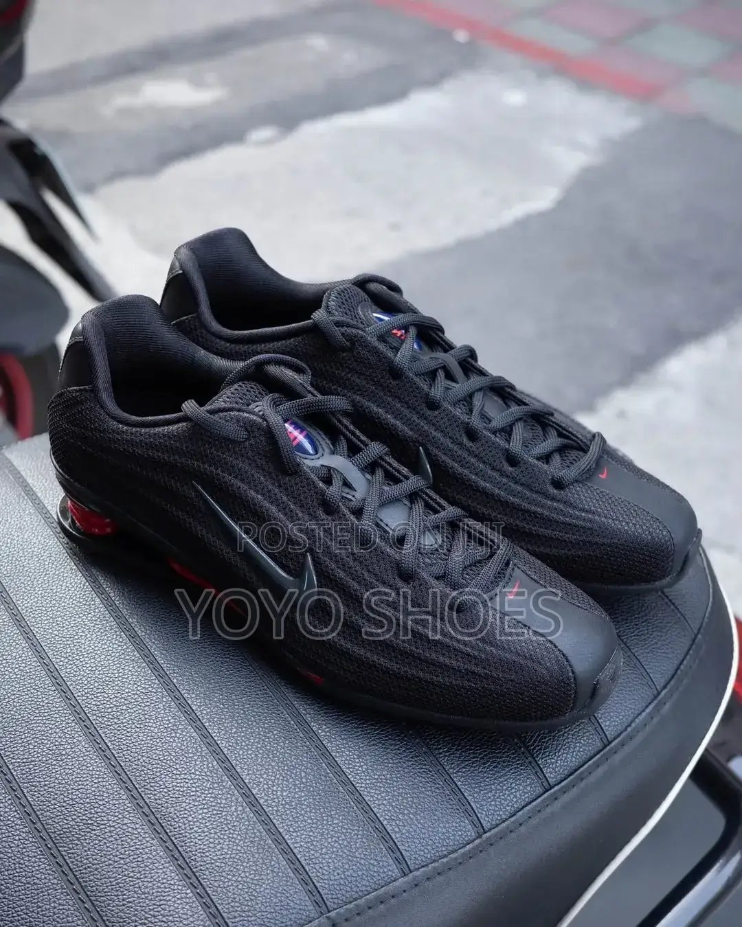 Nike Shox Z "Black/University Red" Unisex Fashion Sneaker