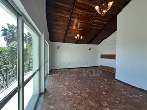 6bdrm House in Megenaga Top View, Bole for rent