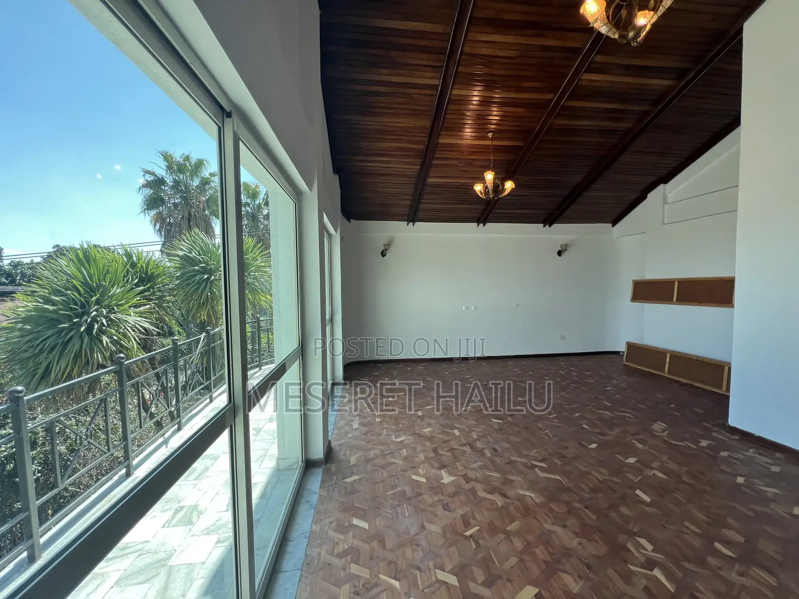 6bdrm House in Megenaga Top View, Bole for rent