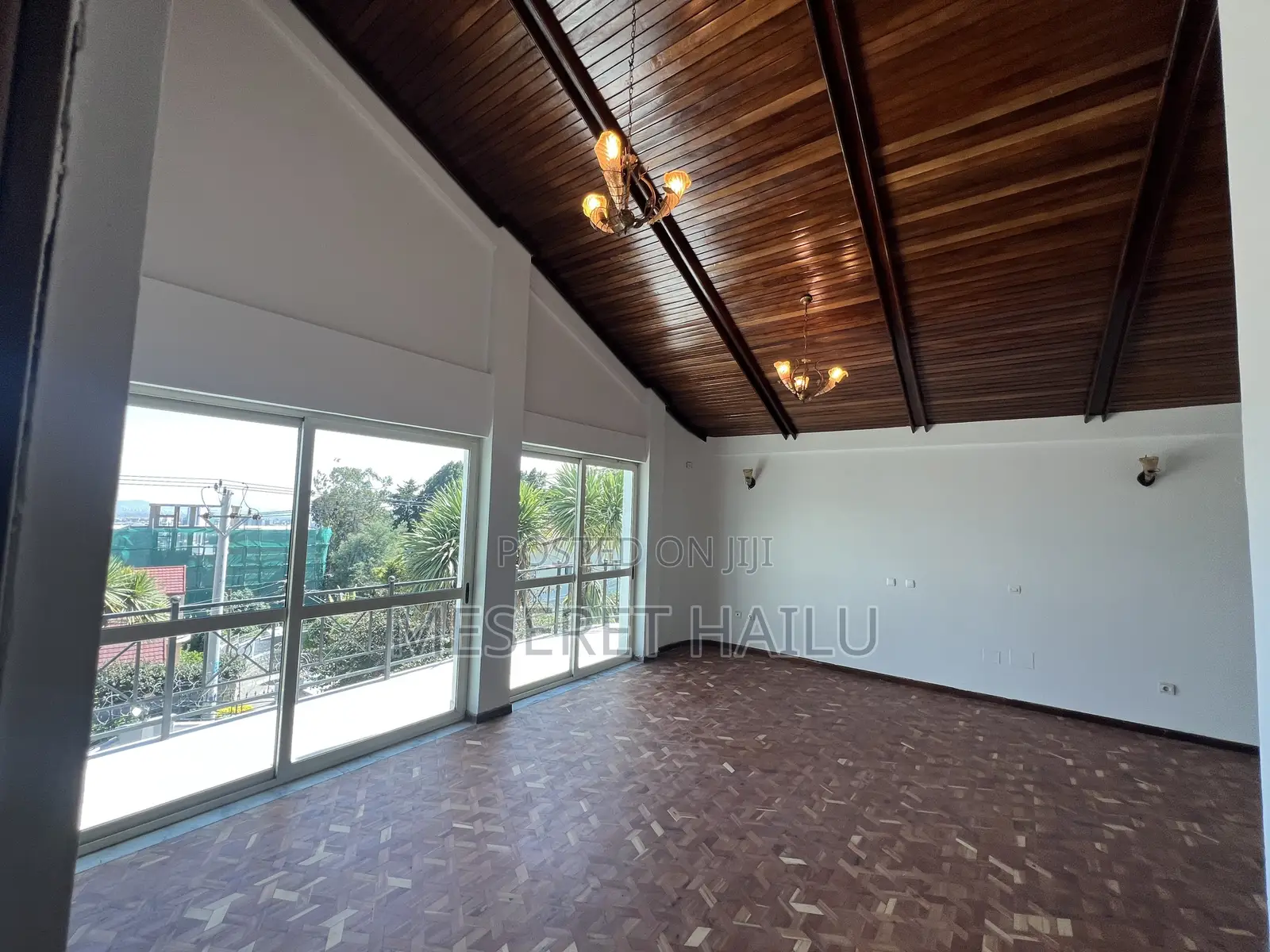 6bdrm House in Megenaga Top View, Bole for rent