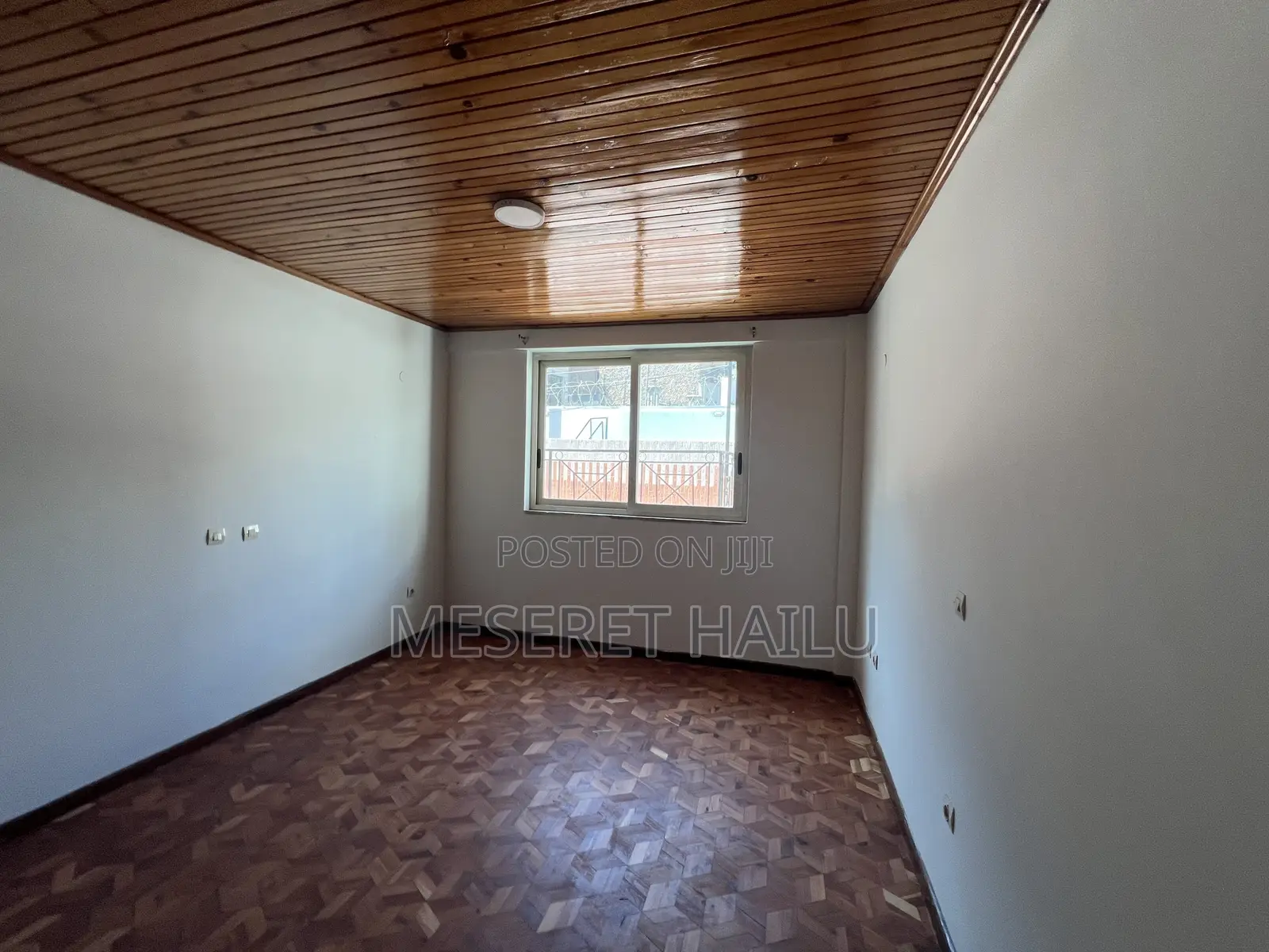6bdrm House in Megenaga Top View, Bole for rent