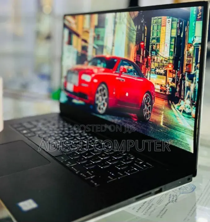 New Laptop Dell XPS 15 16GB Intel Core i7 SSD 512GB