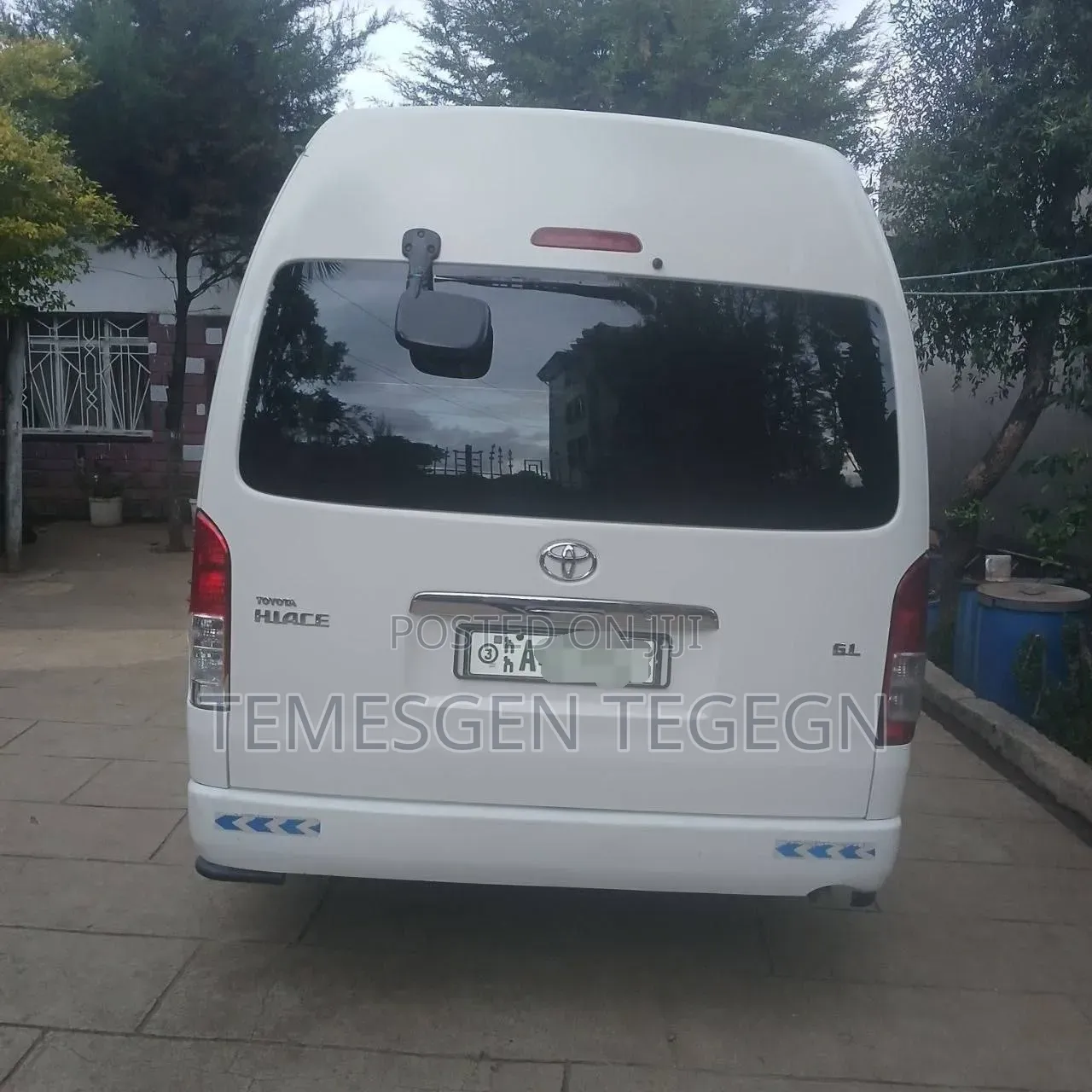 Toyota HiAce 2017 White