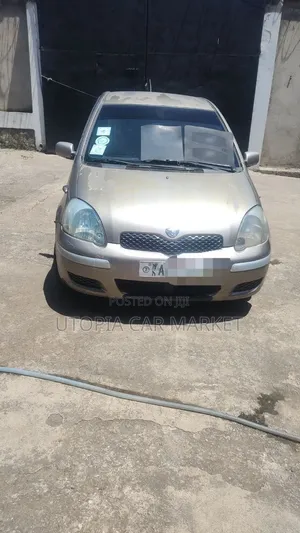 Toyota Vitz 2004