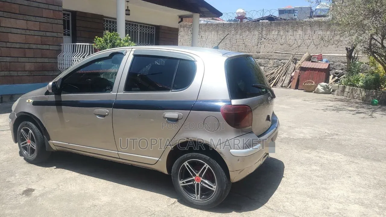 Toyota Vitz 2004