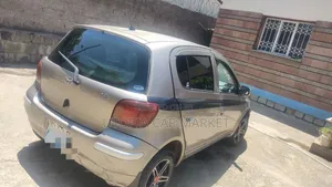Toyota Vitz 2004