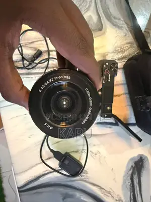 Sony Zv-E10 16-50mm Mirrorless Cameras