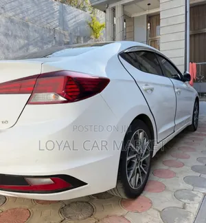 Hyundai Avante 2020 White
