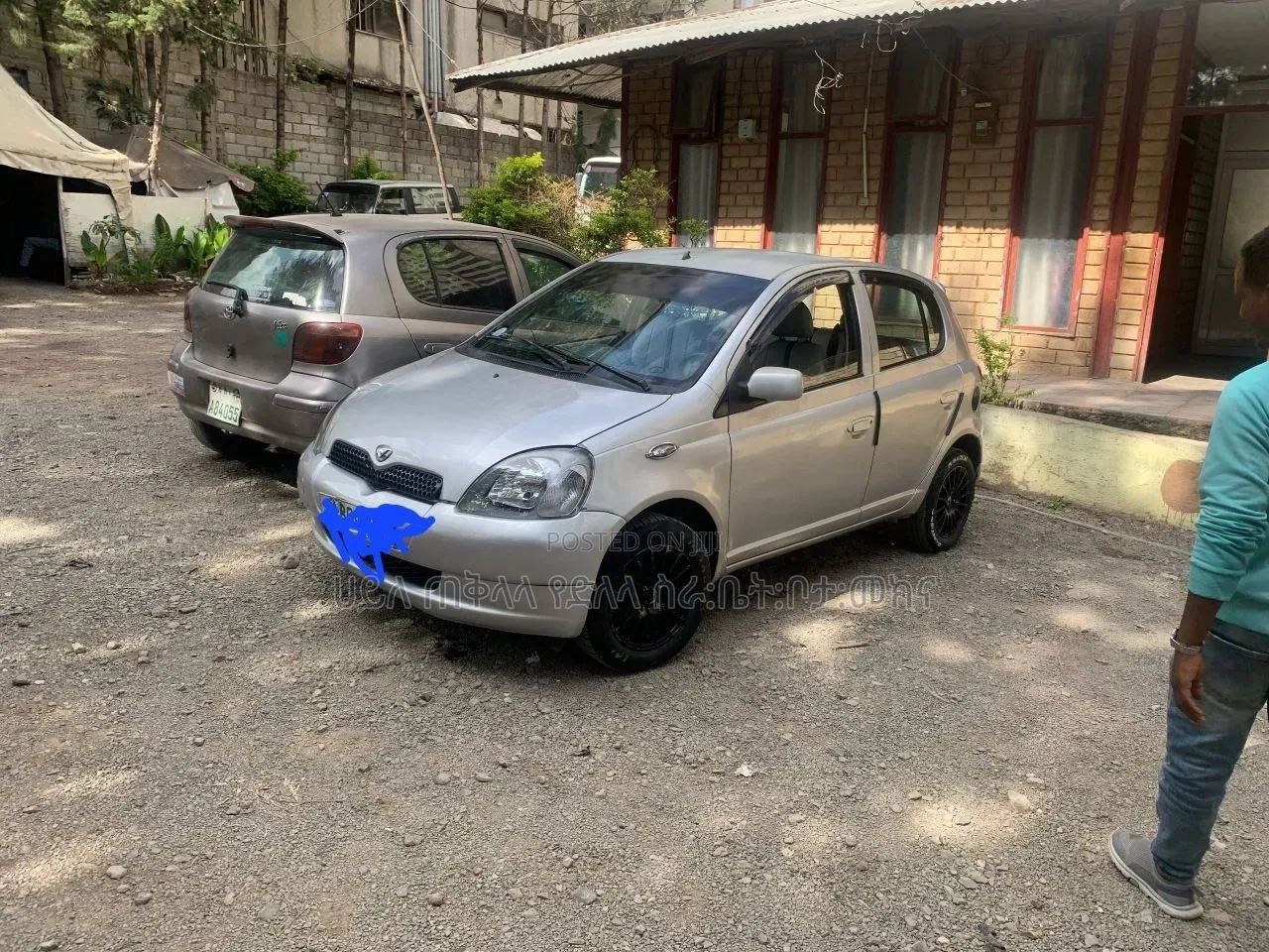 Toyota Vitz 2001 Silver