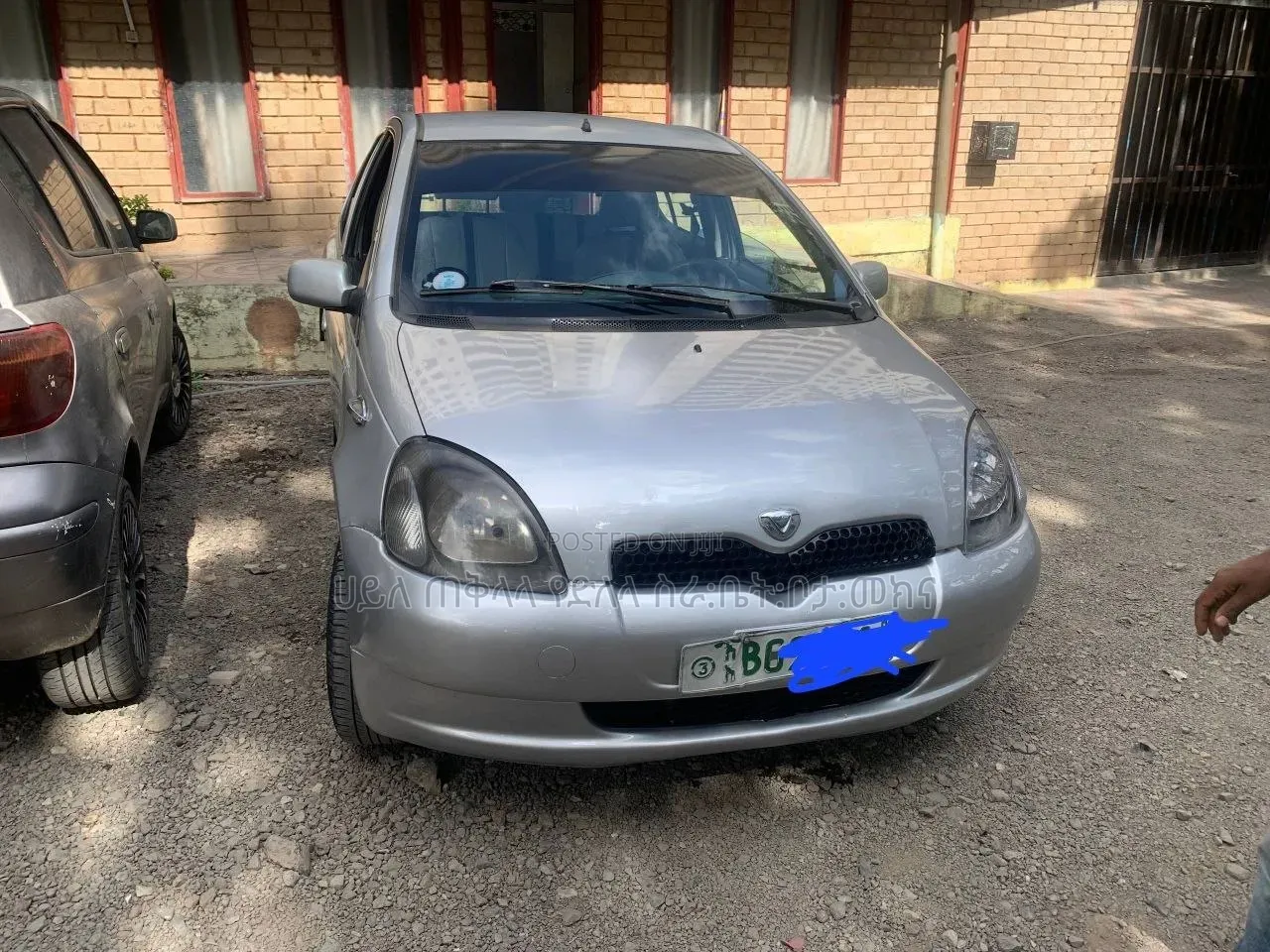 Toyota Vitz 2001 Silver