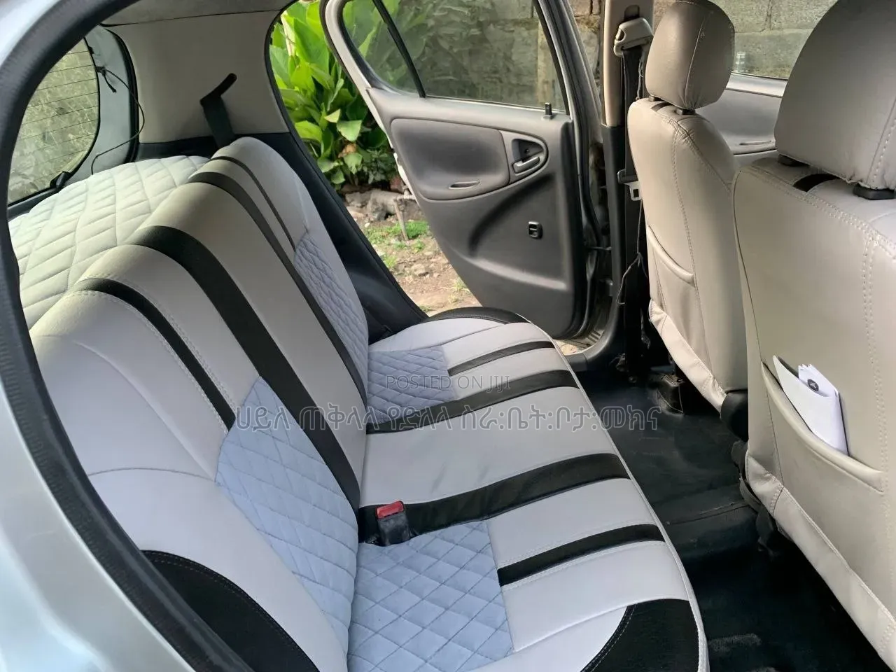Toyota Vitz 2001 Silver