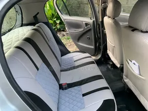 Toyota Vitz 2001 Silver
