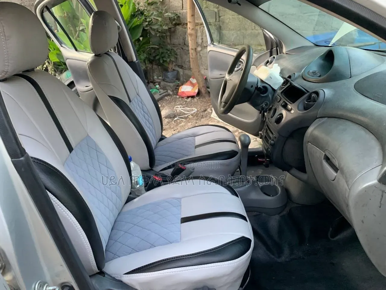 Toyota Vitz 2001 Silver