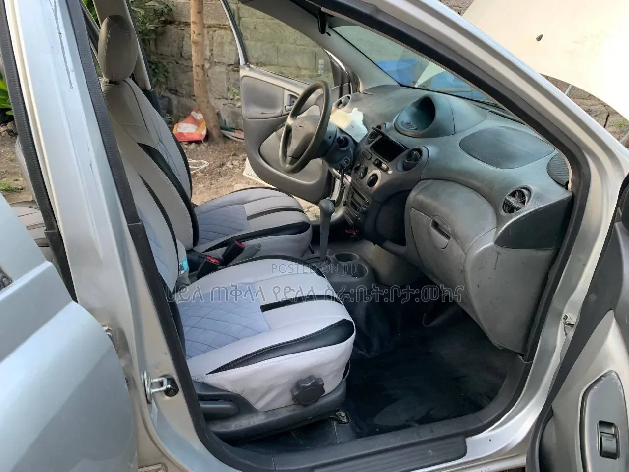 Toyota Vitz 2001 Silver