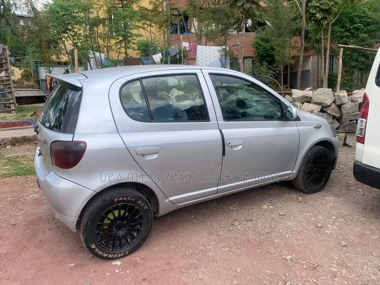Toyota Vitz 2001 Silver