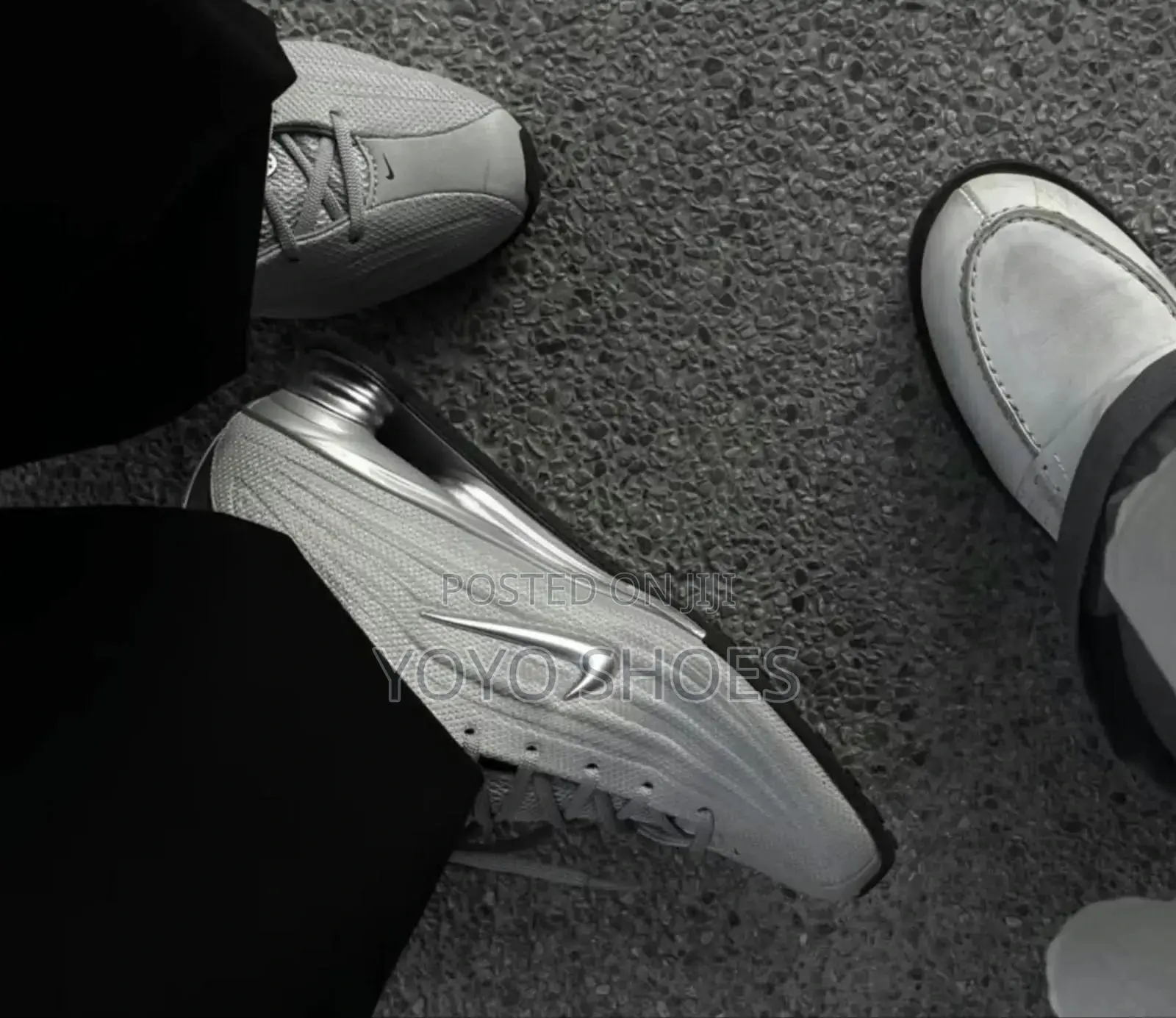 Nike Shox Z Metallic Silver /Black Unisex Fashion Sneaker