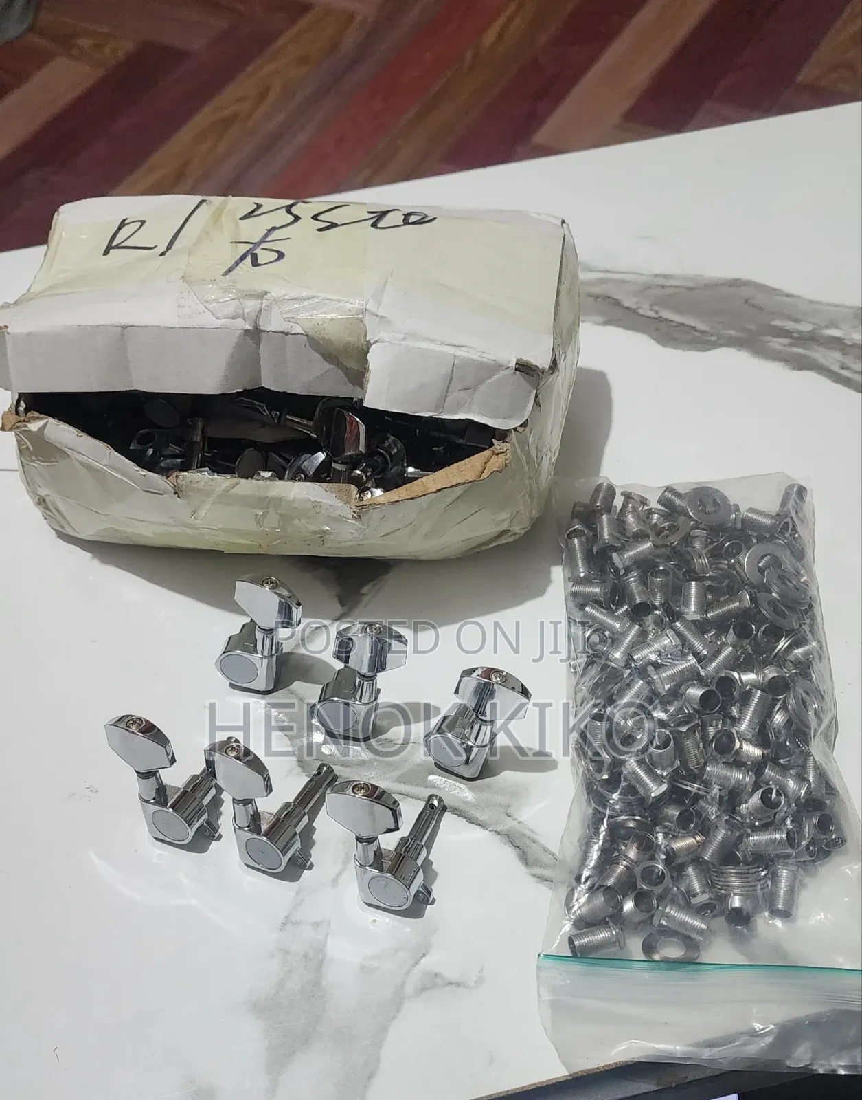 Guitar Tuning Machine