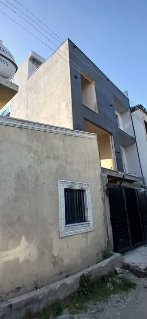 8bdrm Townhouse/Terrace in Ayat49 Area Best, Yeka for sale