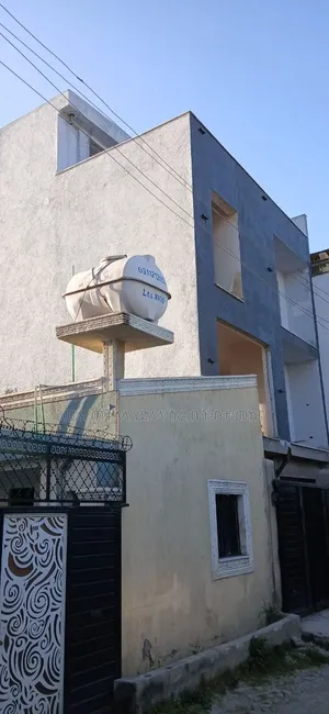 8bdrm Townhouse/Terrace in Ayat49 Area Best, Yeka for sale