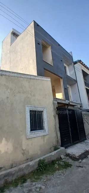 8bdrm Townhouse/Terrace in Ayat49 Area Best, Yeka for sale