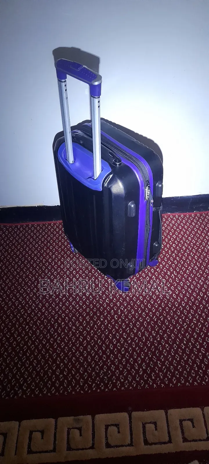 ሻንጣ Bags Orgnal Brand ለመግዛት የፈለገ በ መግኘት ይችላል