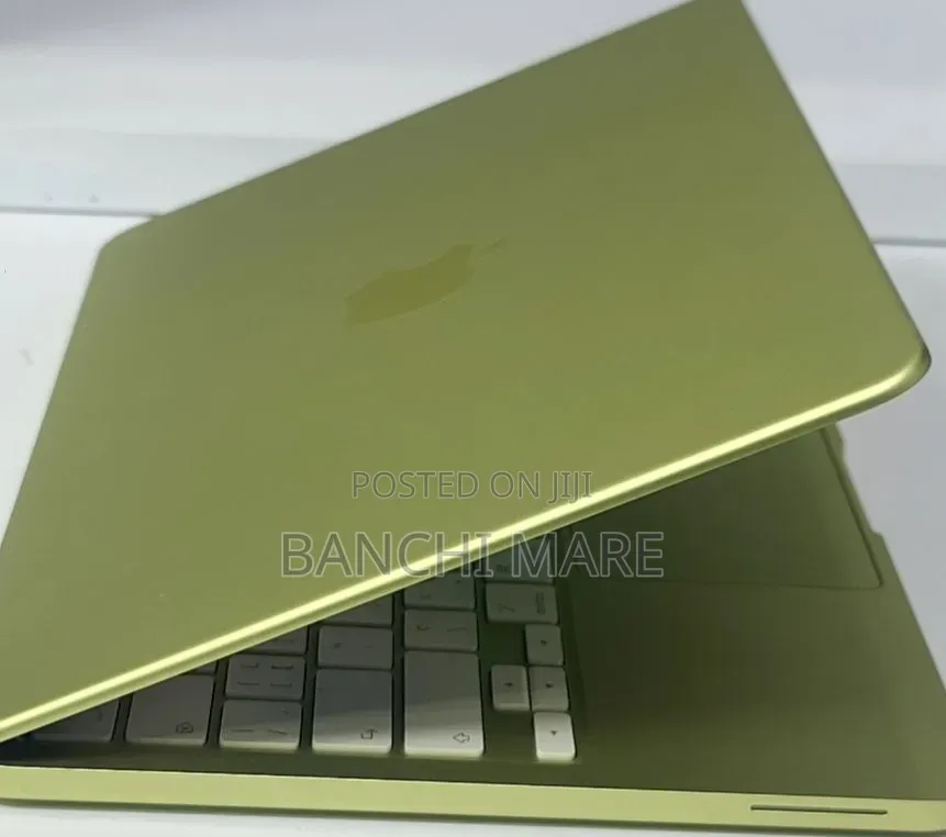 New Laptop Apple MacBook Neo 2026 8GB Intel Core 5 SSD 512GB