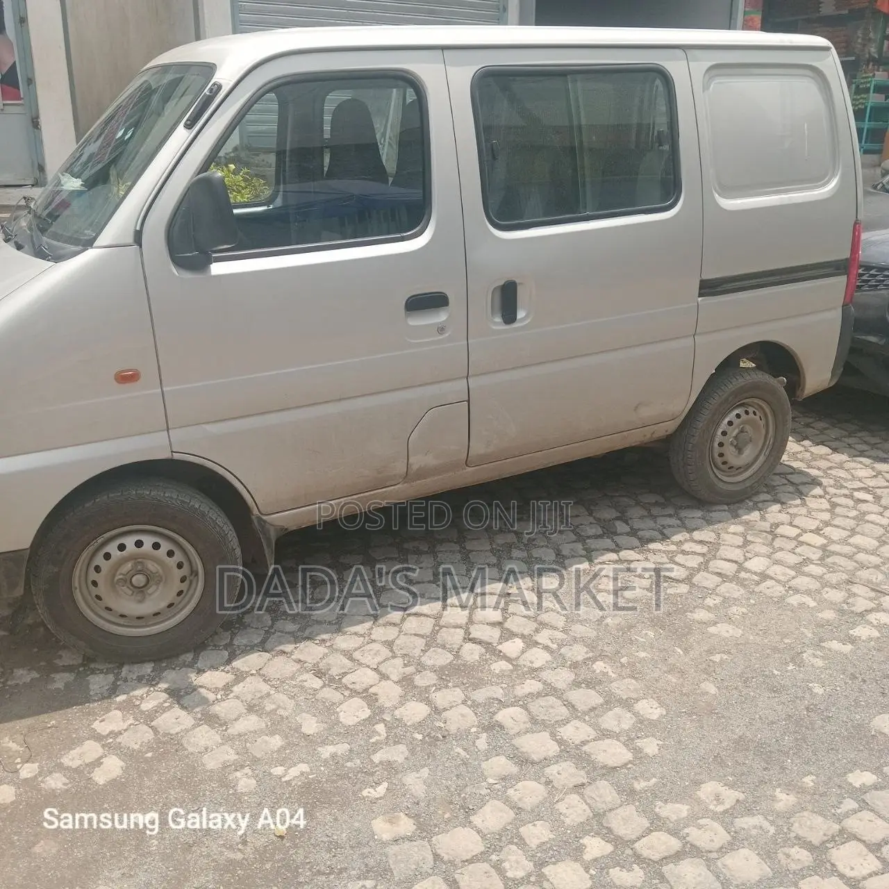 Suzuki Eeco 2025 Silver