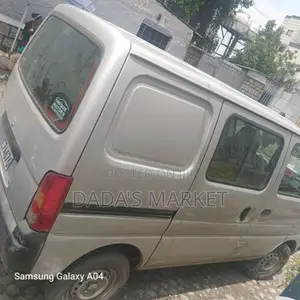Suzuki Eeco 2025 Silver