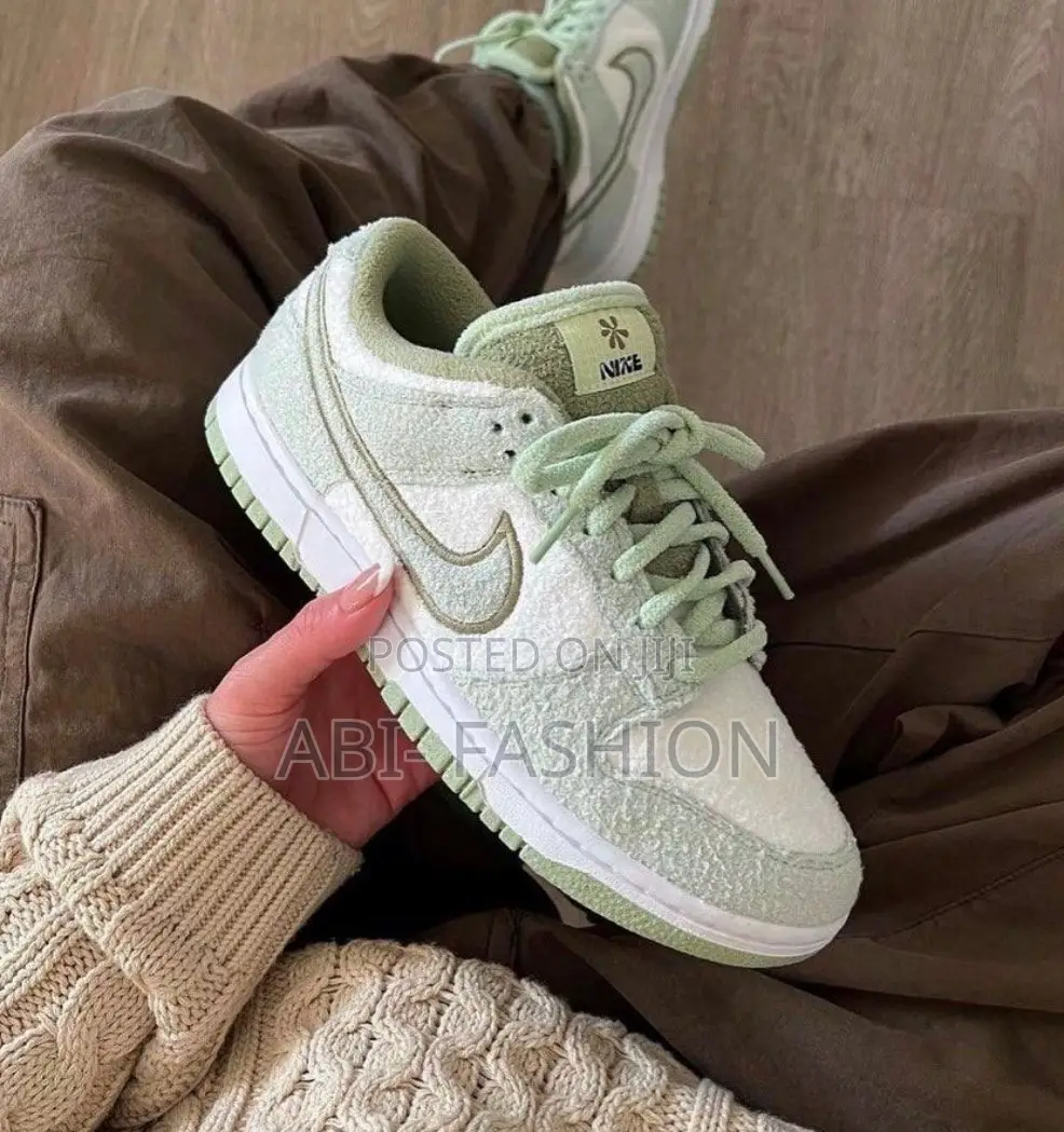 Nike Dunk Low SE Fleece Pack Honeydew Shoes – New Arrival