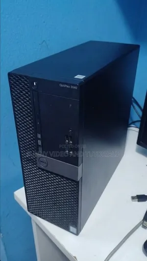 Desktop Computer Dell Optiplex 3040 4GB Intel Core 3 HDD 500GB