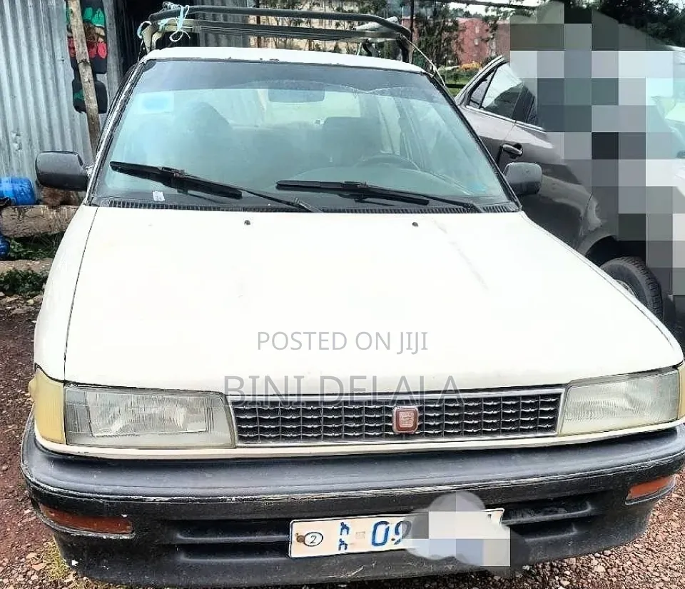 Toyota Corolla 1.3 Hatchback 1988 White